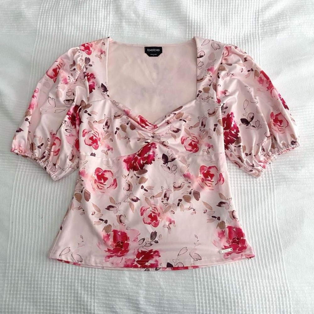 Bebe Pink Floral Puff Sleeve Sweetheart Neckline Short Sleeve Top M